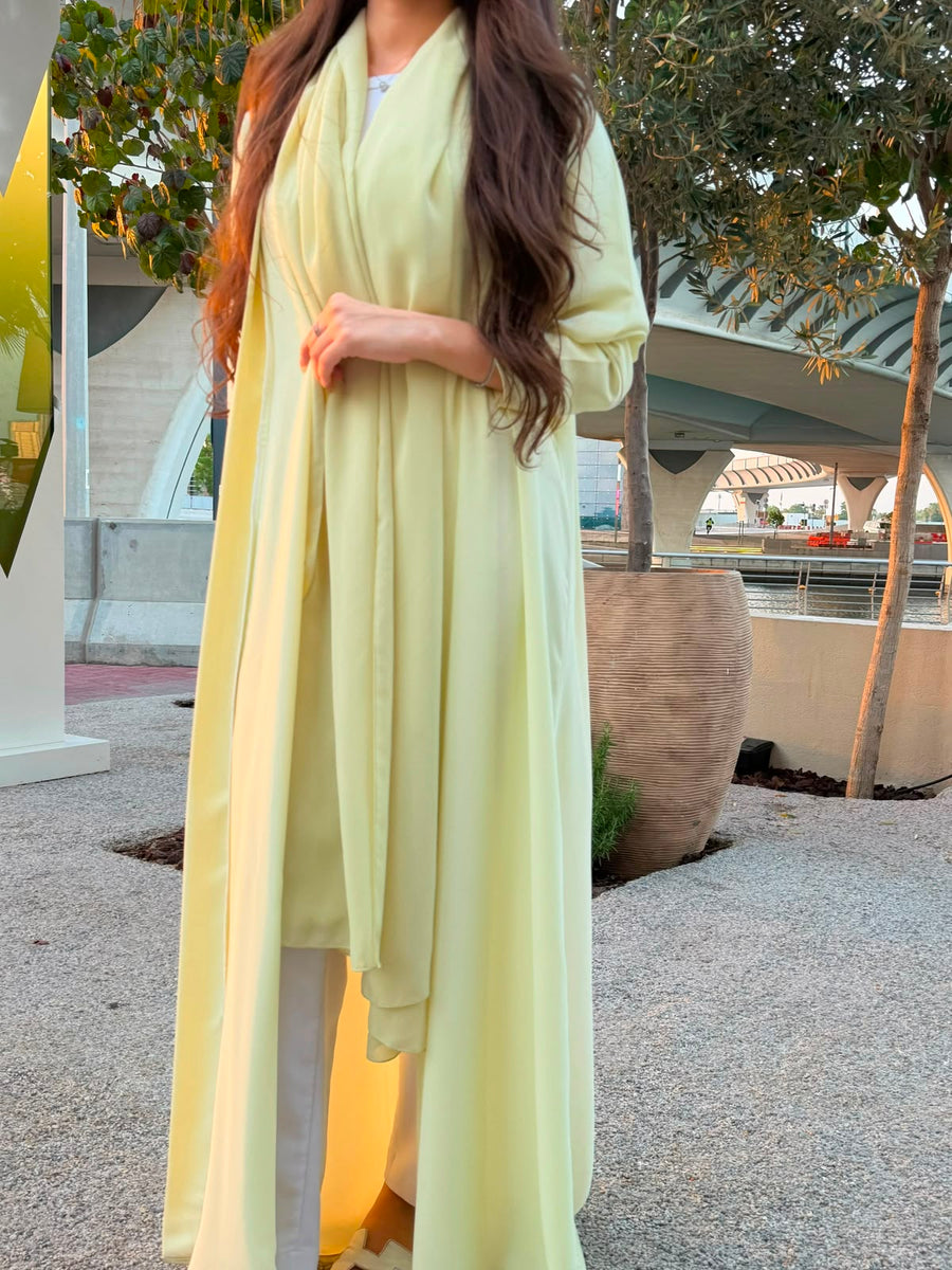 The Classic Abaya — Effortless Elegance, Timeless Style