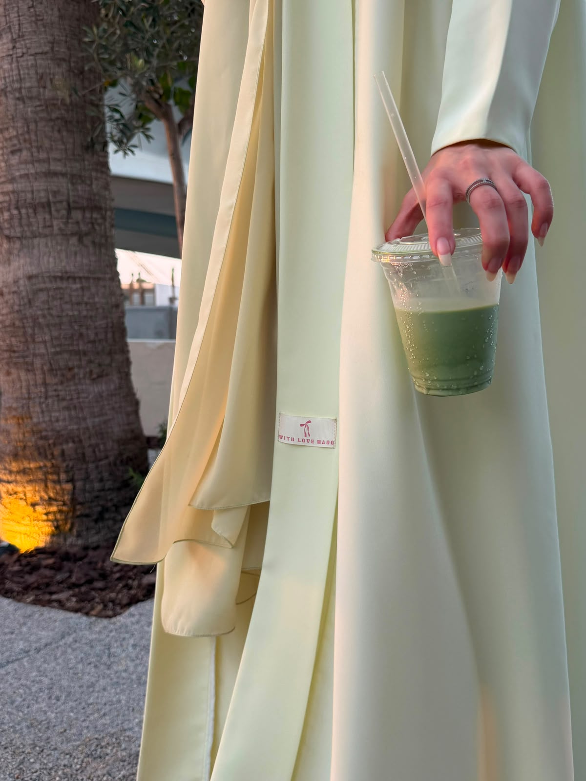 The Classic Abaya — Effortless Elegance, Timeless Style